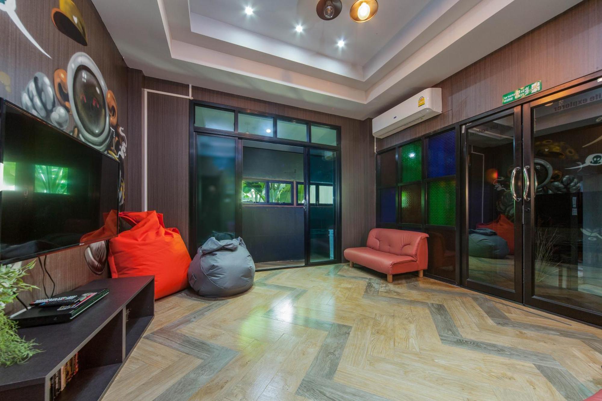 Хостел Sleep Walker Poshtel Чиангмай Экстерьер фото